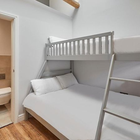 Host & Stay - The Old Jail Barber'S Shop Seamer Экстерьер фото