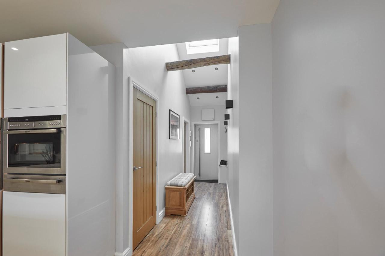 Host & Stay - The Old Jail Barber'S Shop Seamer Экстерьер фото