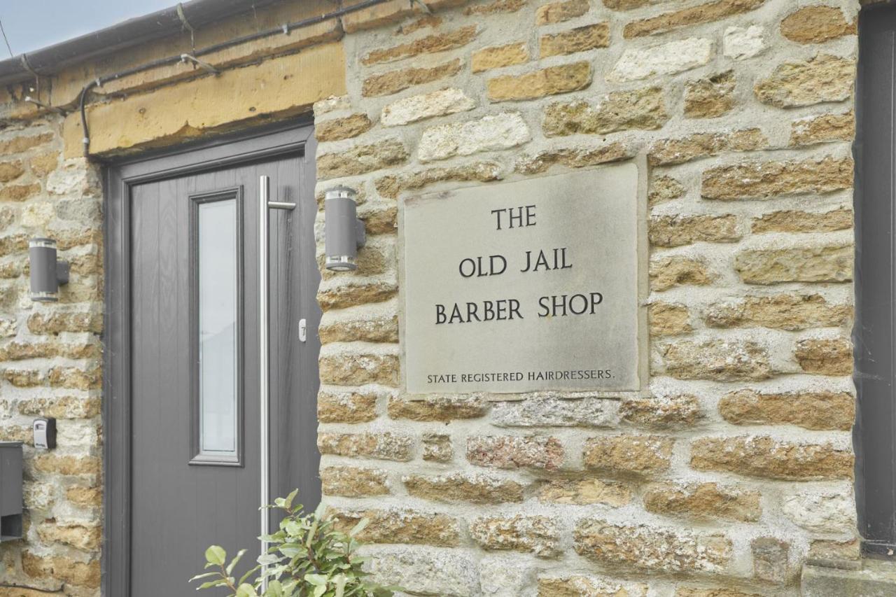 Host & Stay - The Old Jail Barber'S Shop Seamer Экстерьер фото